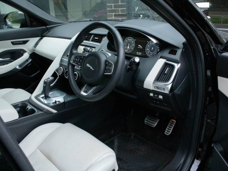 Jaguar E Pace   Registered:2020(20)