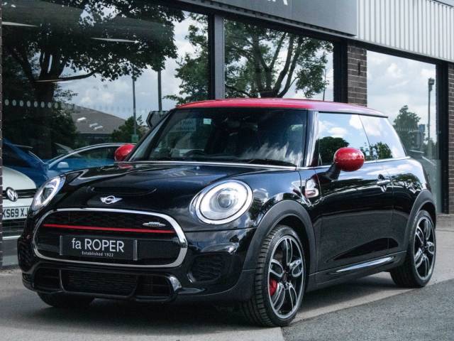 Mini John Cooper Works 2.0 John Cooper Works JCW 3 door Manual 231ps Hatchback Petrol Midnight Black Metallic