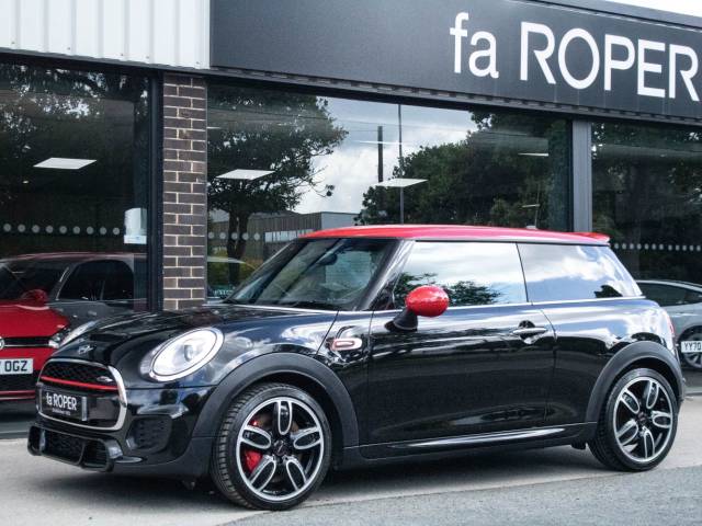 2018 Mini John Cooper Works 2.0 John Cooper Works JCW 3 door Manual 231ps
