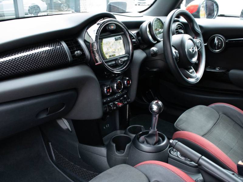 MINI John Cooper Works   Registered:2018(18)