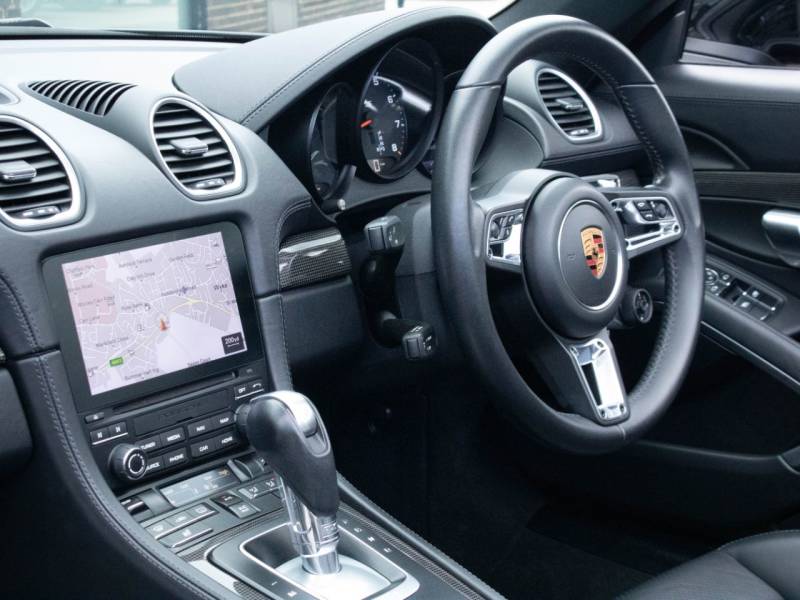 Porsche Boxster 718   Registered:2018(68)