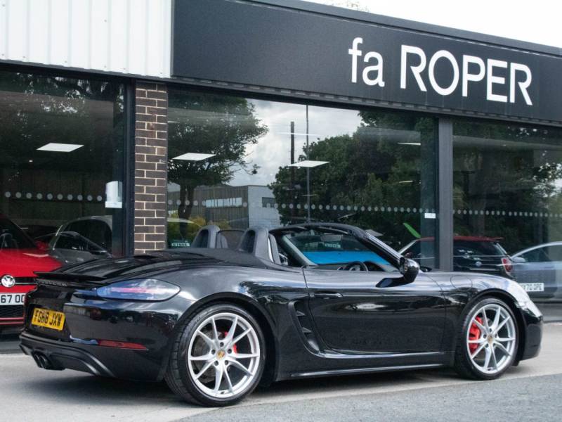 Porsche Boxster 718   Registered:2018(68)