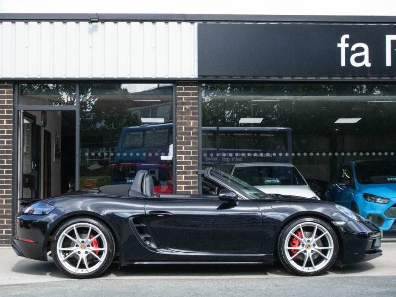 Porsche Boxster 718   Registered:2018(68)