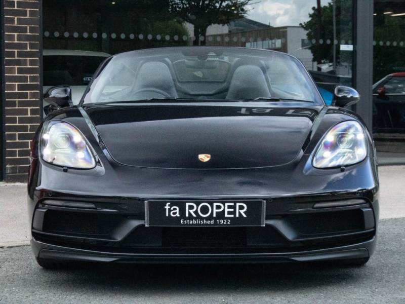 Porsche Boxster 718   Registered:2018(68)