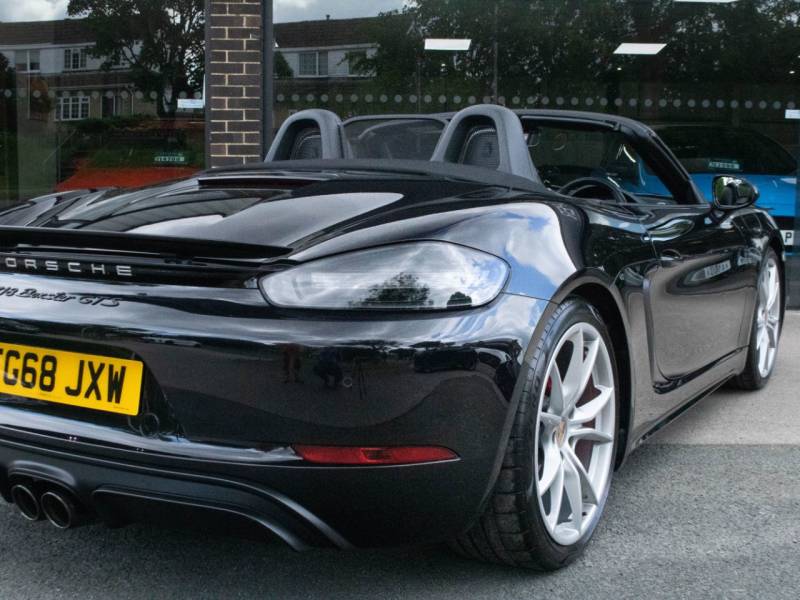 Porsche Boxster 718   Registered:2018(68)