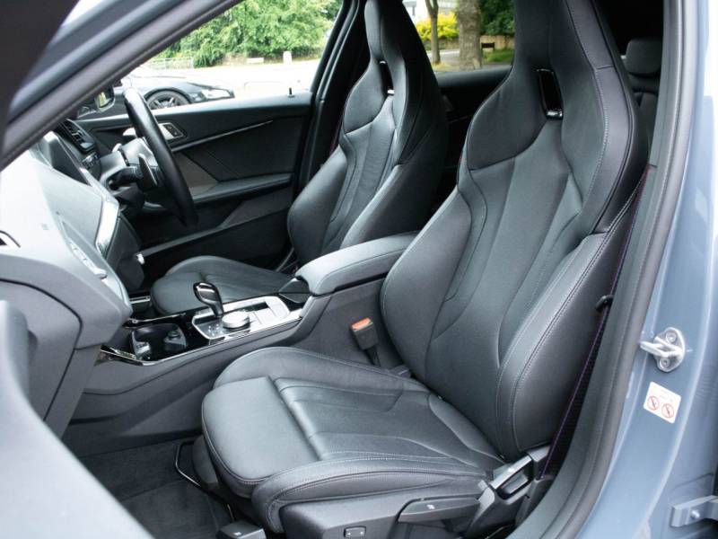 BMW 1 Series   Registered:2022(22)