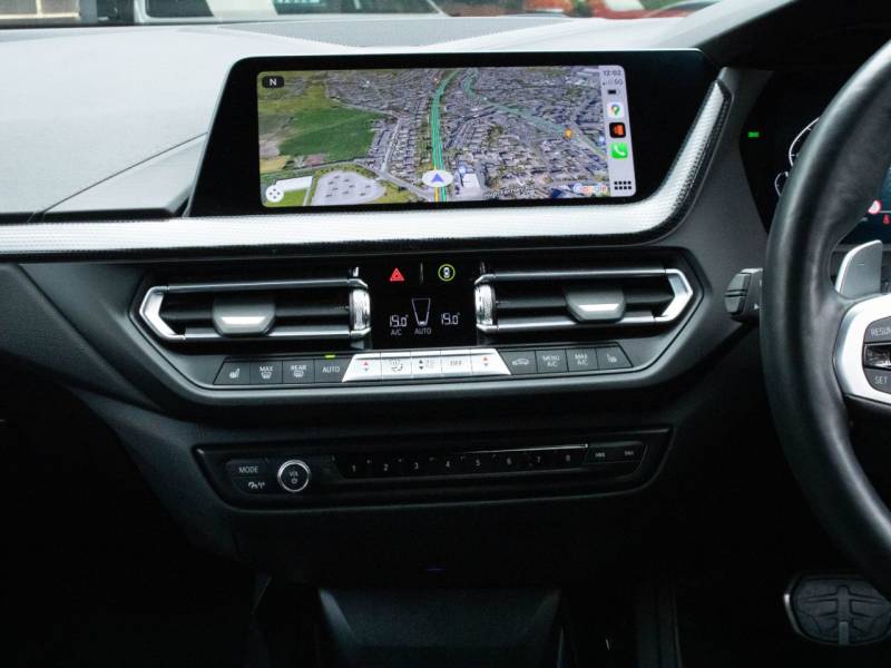 BMW 1 Series   Registered:2022(22)