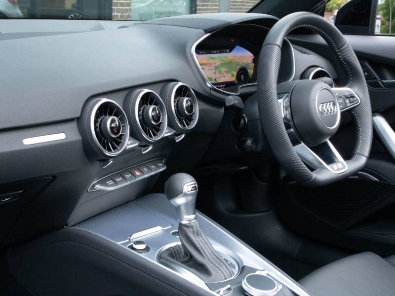 Audi TT RoaDSter   Registered:2023(73)