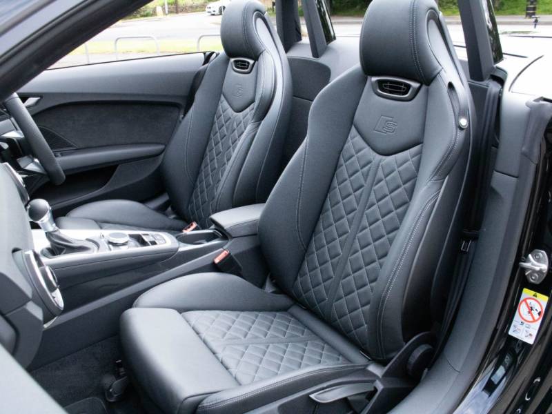 Audi TT RoaDSter   Registered:2023(73)