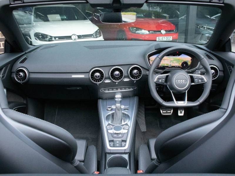 Audi TT RoaDSter   Registered:2023(73)