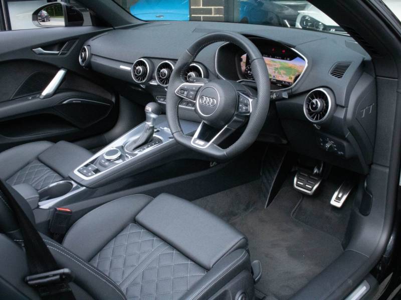 Audi TT RoaDSter   Registered:2023(73)