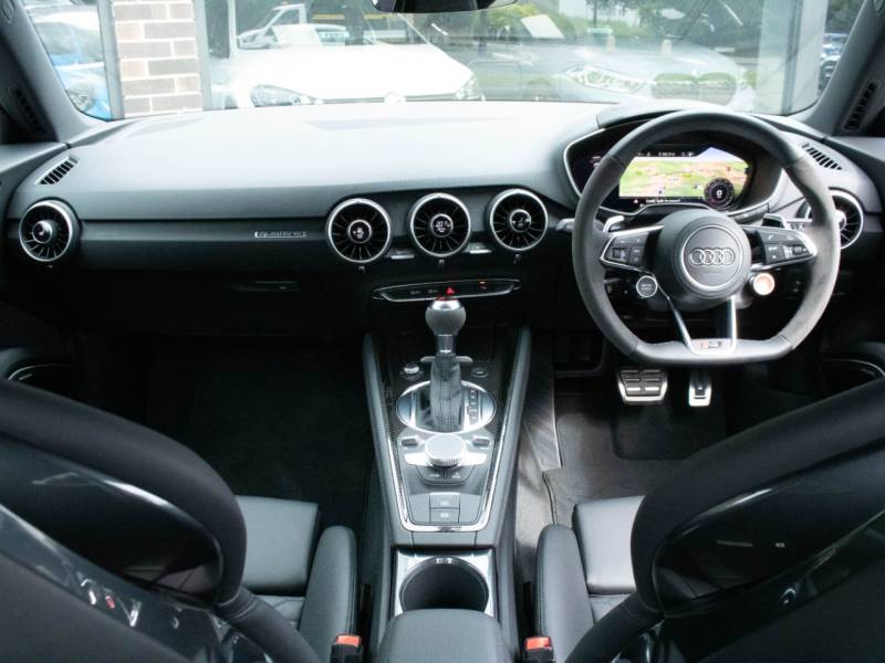 Audi TT RS   Registered:2022(22)