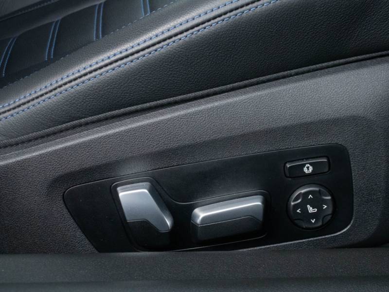 BMW 2 Series   Registered:2023(72)