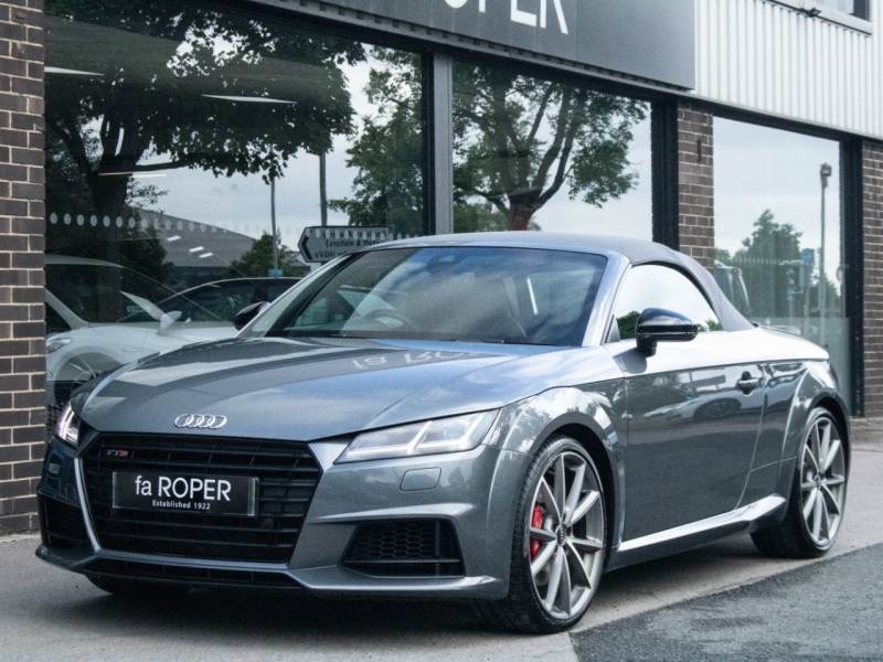 Audi TTS RoaDSter   Registered:2017(17)