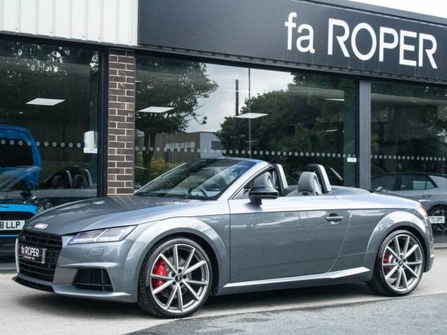 2017 Audi TTS Roadster 2.0T FSI quattro Black Edition S tronic 310ps