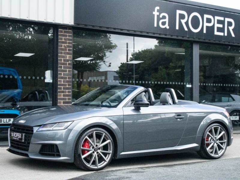 Audi TTS RoaDSter   Registered:2017(17)