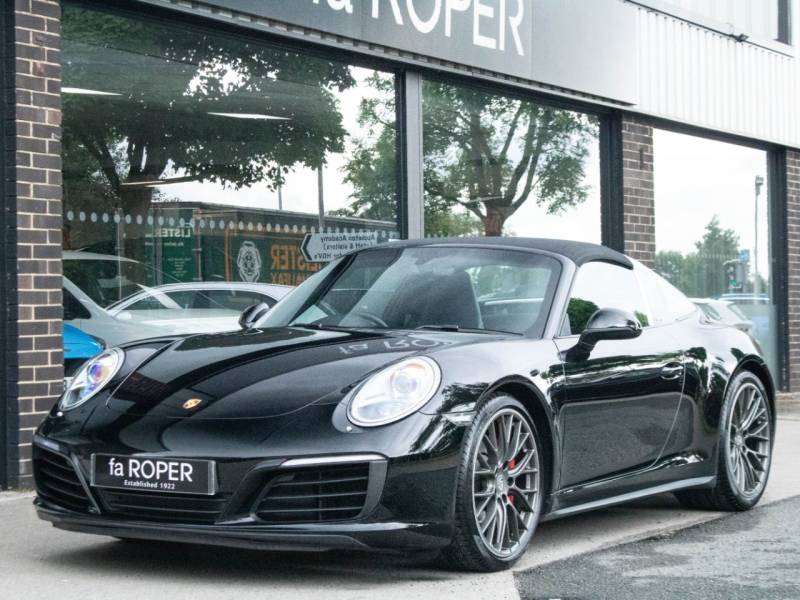 Porsche 911   Registered:2017(66)