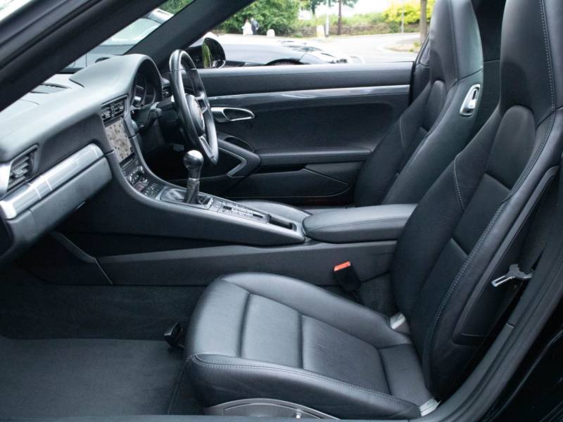 Porsche 911   Registered:2017(66)