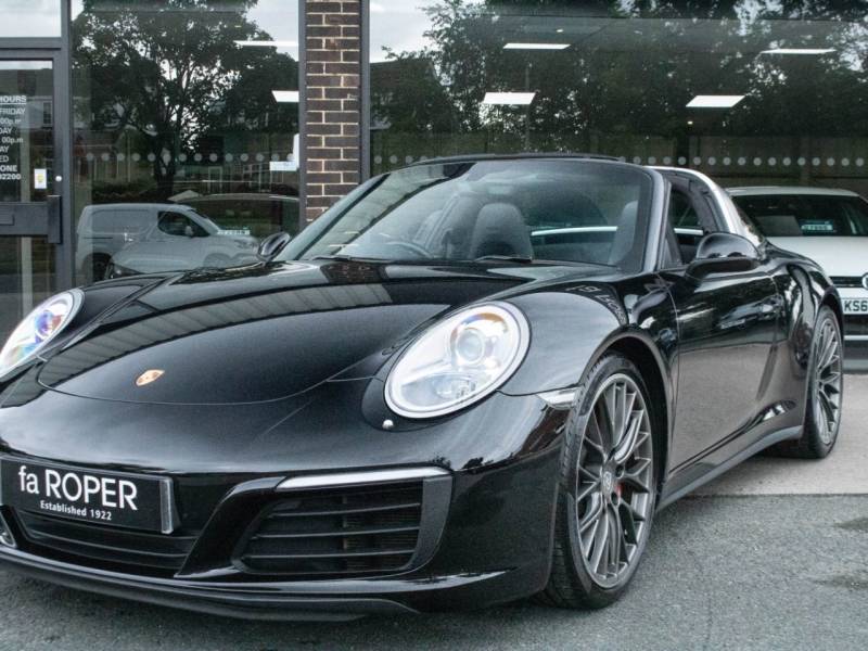 Porsche 911   Registered:2017(66)