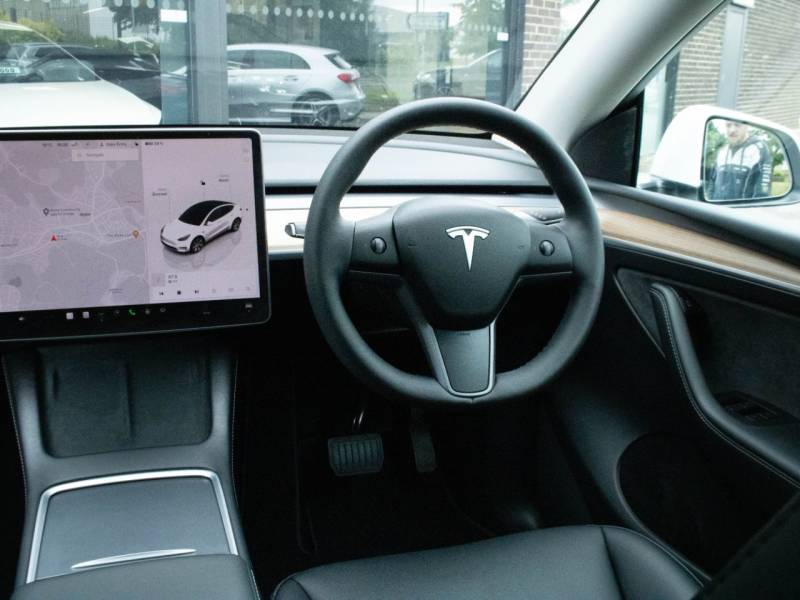 Tesla Model Y   Registered:2022(72)