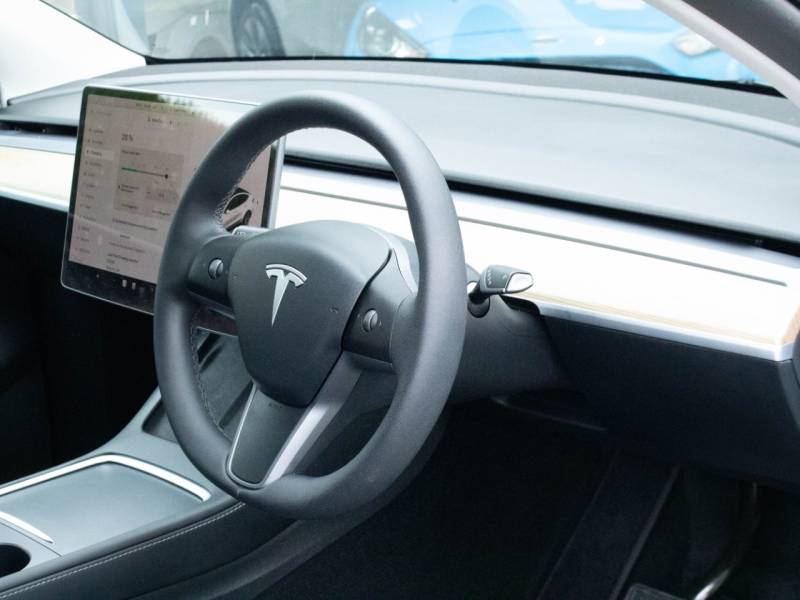 Tesla Model Y   Registered:2022(72)