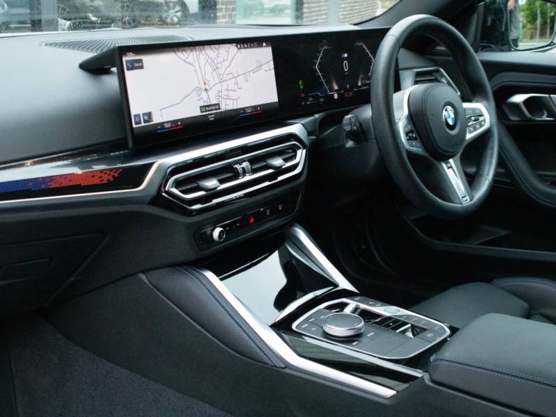 BMW 2 Series   Registered:2022(72)