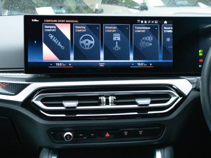 BMW 2 Series   Registered:2022(72)