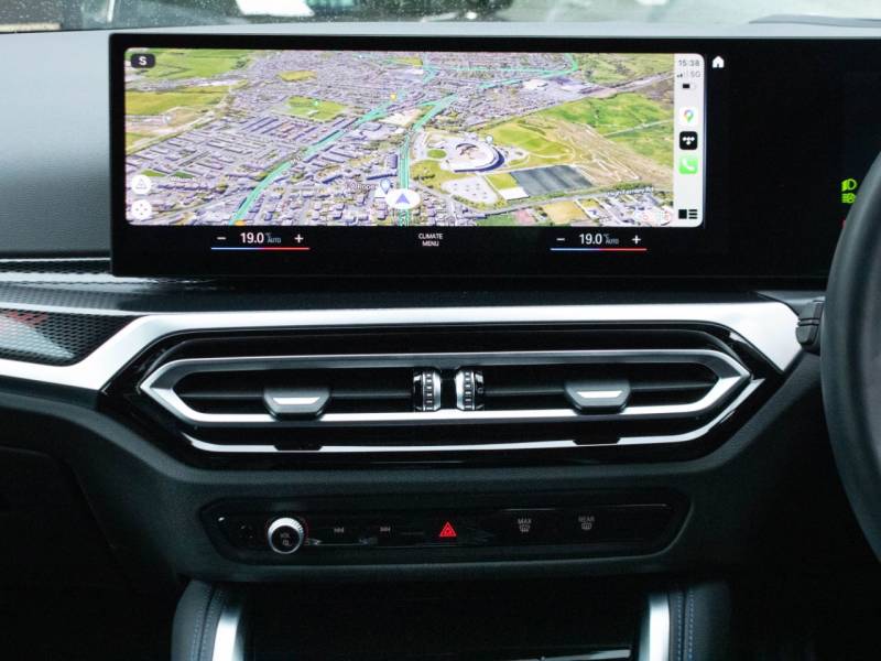 BMW 2 Series   Registered:2022(72)