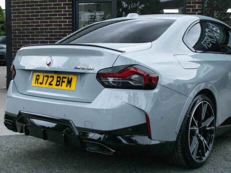 BMW 2 Series   Registered:2022(72)