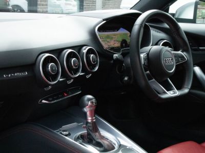 Audi TTS Coupe 2.0 TFSI quattro TTS S tronic 310ps Coupe Petrol Mythos Black Metallic