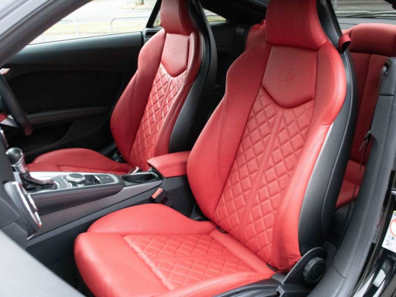 Audi TTS Coupe   Registered:2018(18)