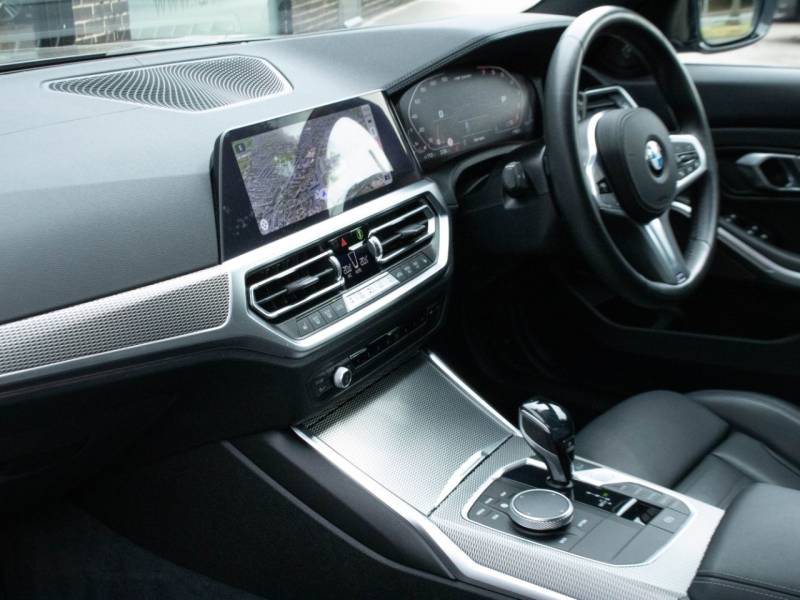 BMW 3 Series   Registered:2020(20)