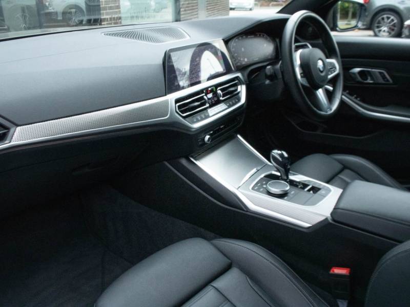 BMW 3 Series   Registered:2020(20)