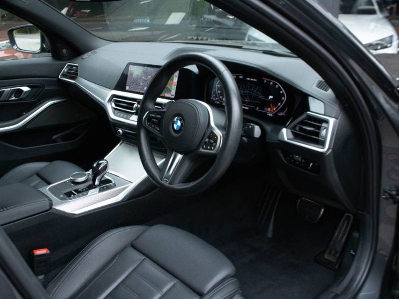 BMW 3 Series   Registered:2020(20)