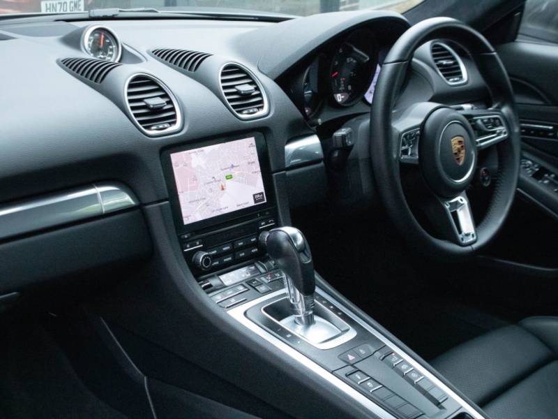 Porsche Cayman 718   Registered:2019(19)