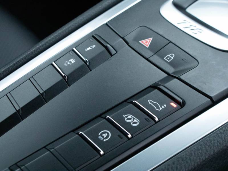 Porsche Cayman 718   Registered:2019(19)