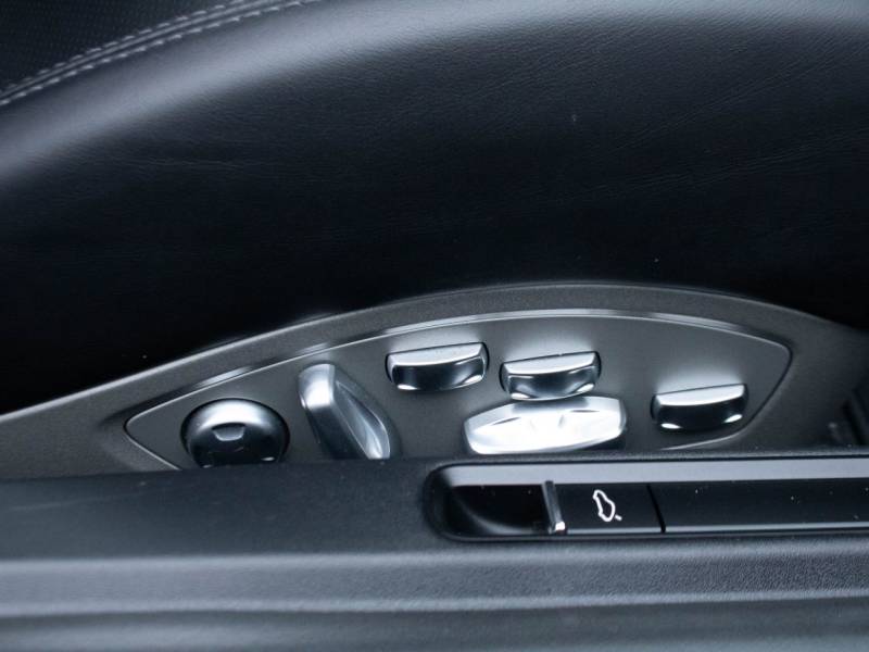 Porsche Cayman 718   Registered:2019(19)