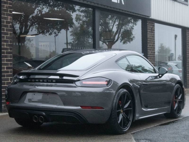 Porsche Cayman 718   Registered:2019(19)