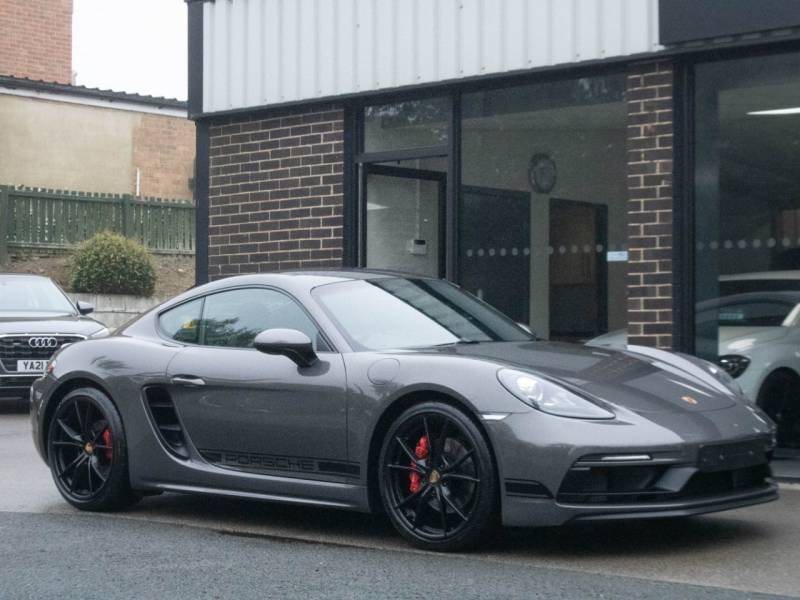 Porsche Cayman 718   Registered:2019(19)