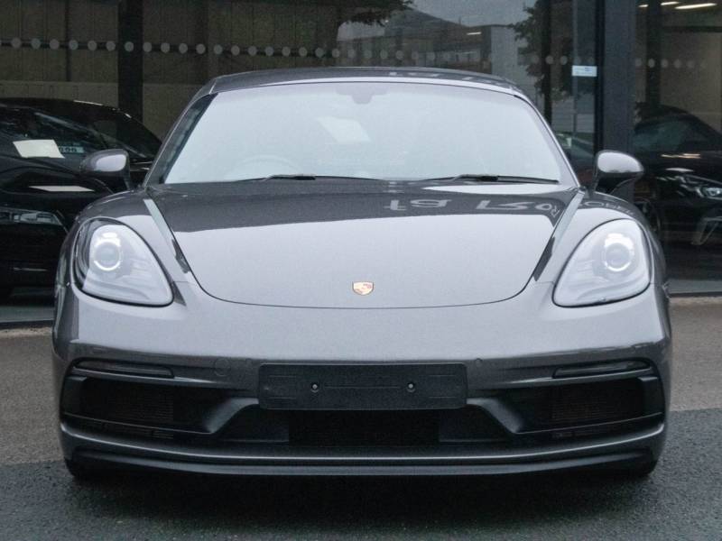 Porsche Cayman 718   Registered:2019(19)