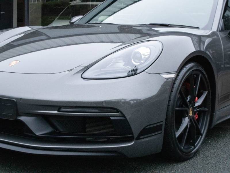 Porsche Cayman 718   Registered:2019(19)