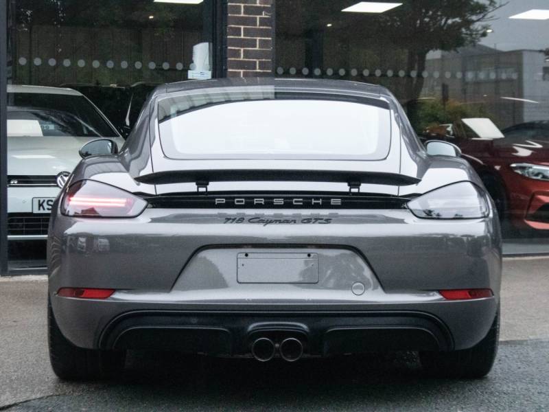 Porsche Cayman 718   Registered:2019(19)