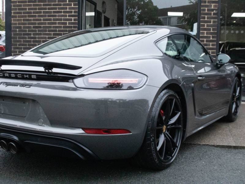 Porsche Cayman 718   Registered:2019(19)