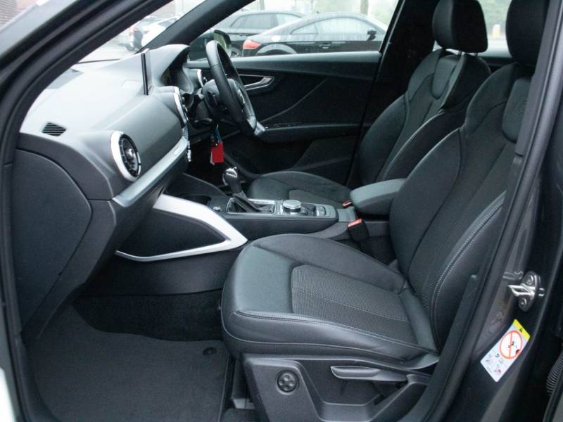 Audi Q2   Registered:2021(21)