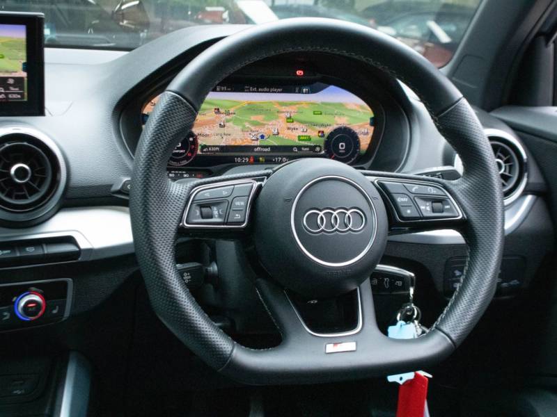 Audi Q2   Registered:2021(21)