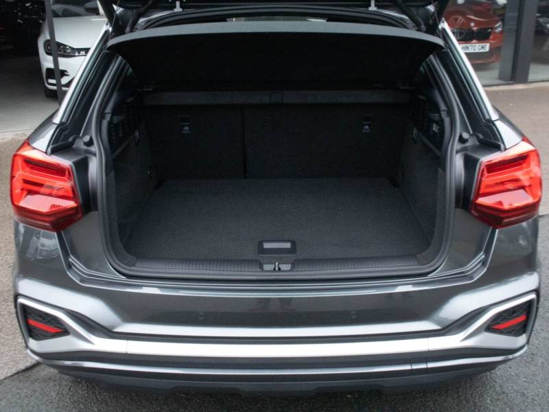 Audi Q2   Registered:2021(21)