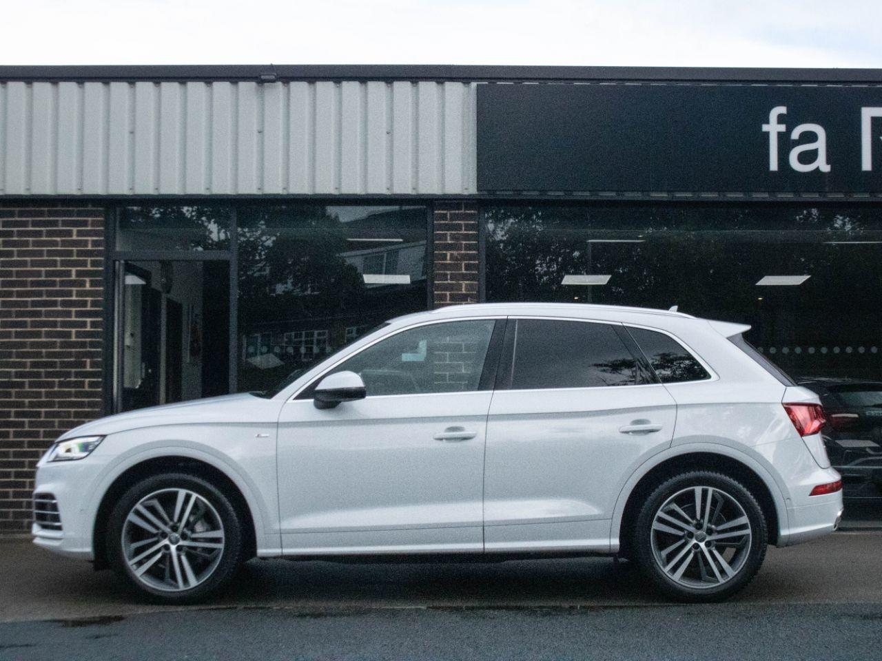Audi Q5 3.0 V6 TDI S Line quattro S Line Auto 286ps Estate Diesel Glacier White Metallic
