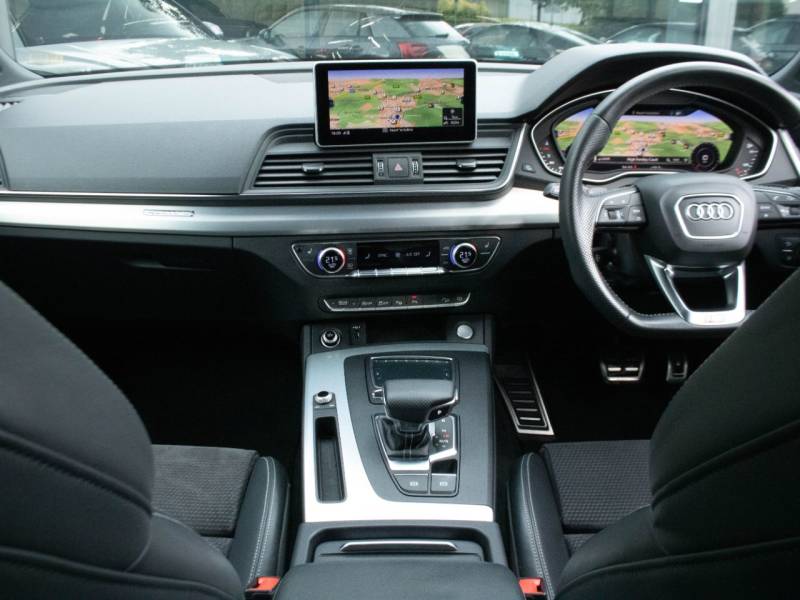 Audi Q5   Registered:2018(18)