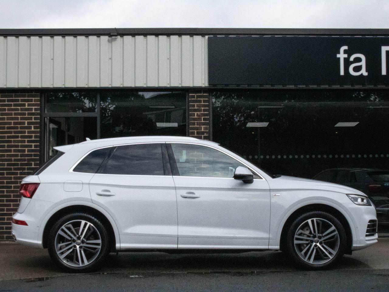 Audi Q5 3.0 V6 TDI S Line quattro S Line Auto 286ps Estate Diesel Glacier White Metallic