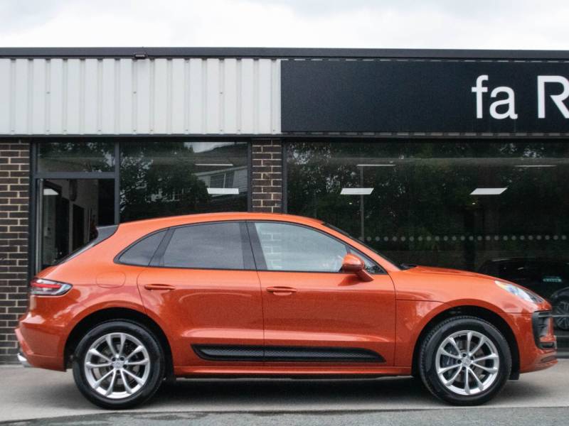 Porsche Macan   Registered:2021(71)